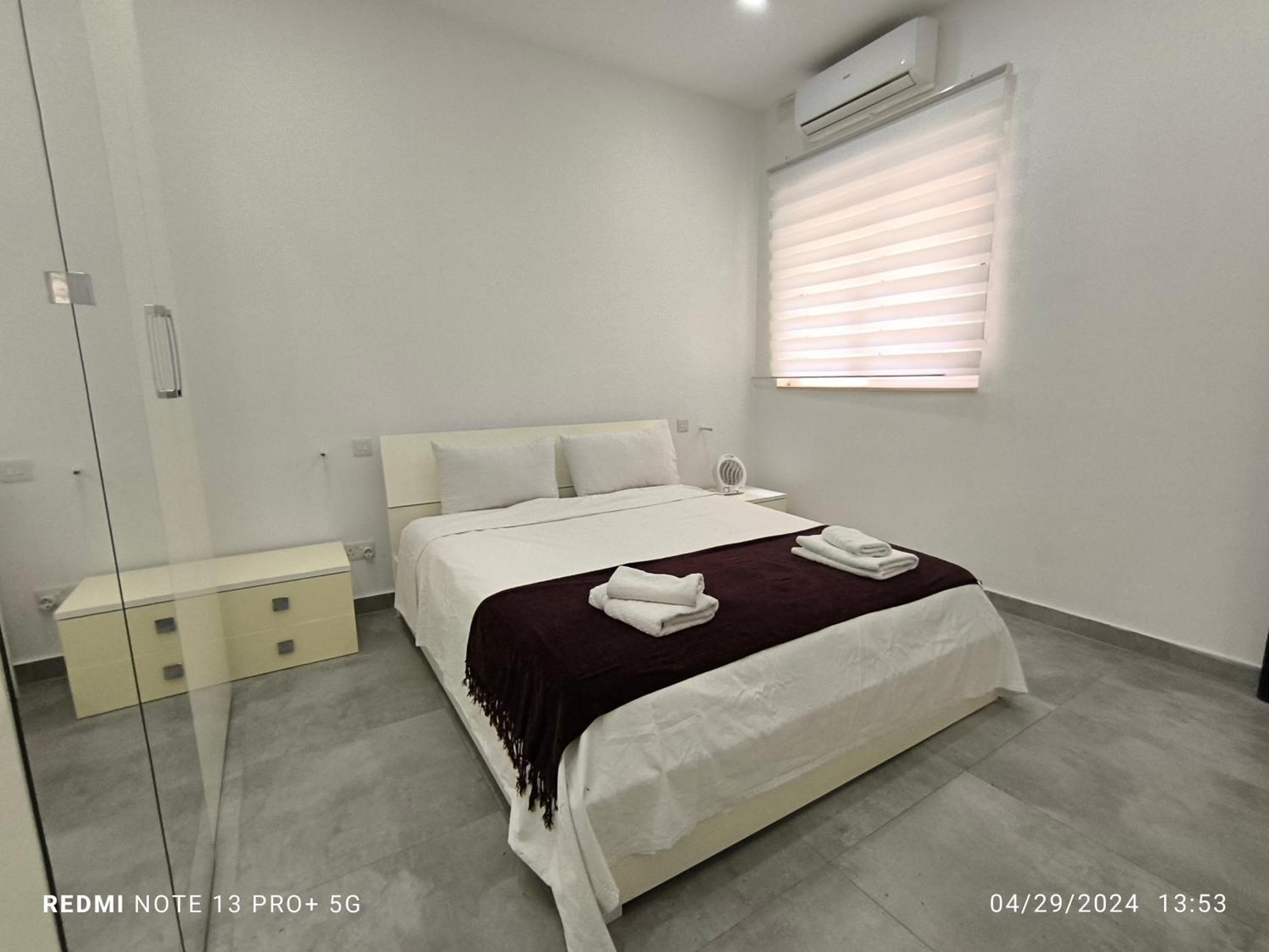 One Bedroom Tea Apartment Il-Gzira Esterno foto