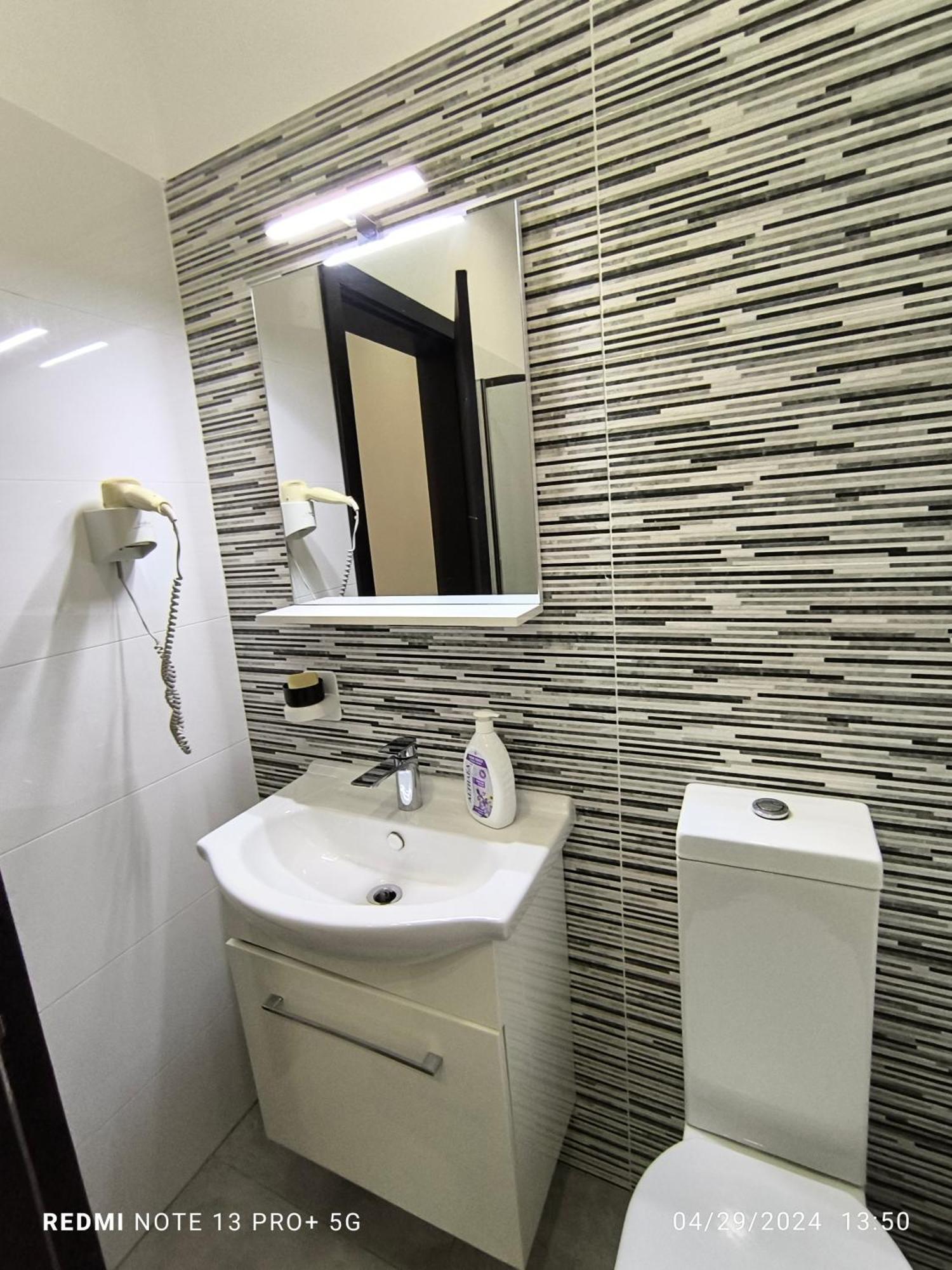 One Bedroom Tea Apartment Il-Gzira Esterno foto