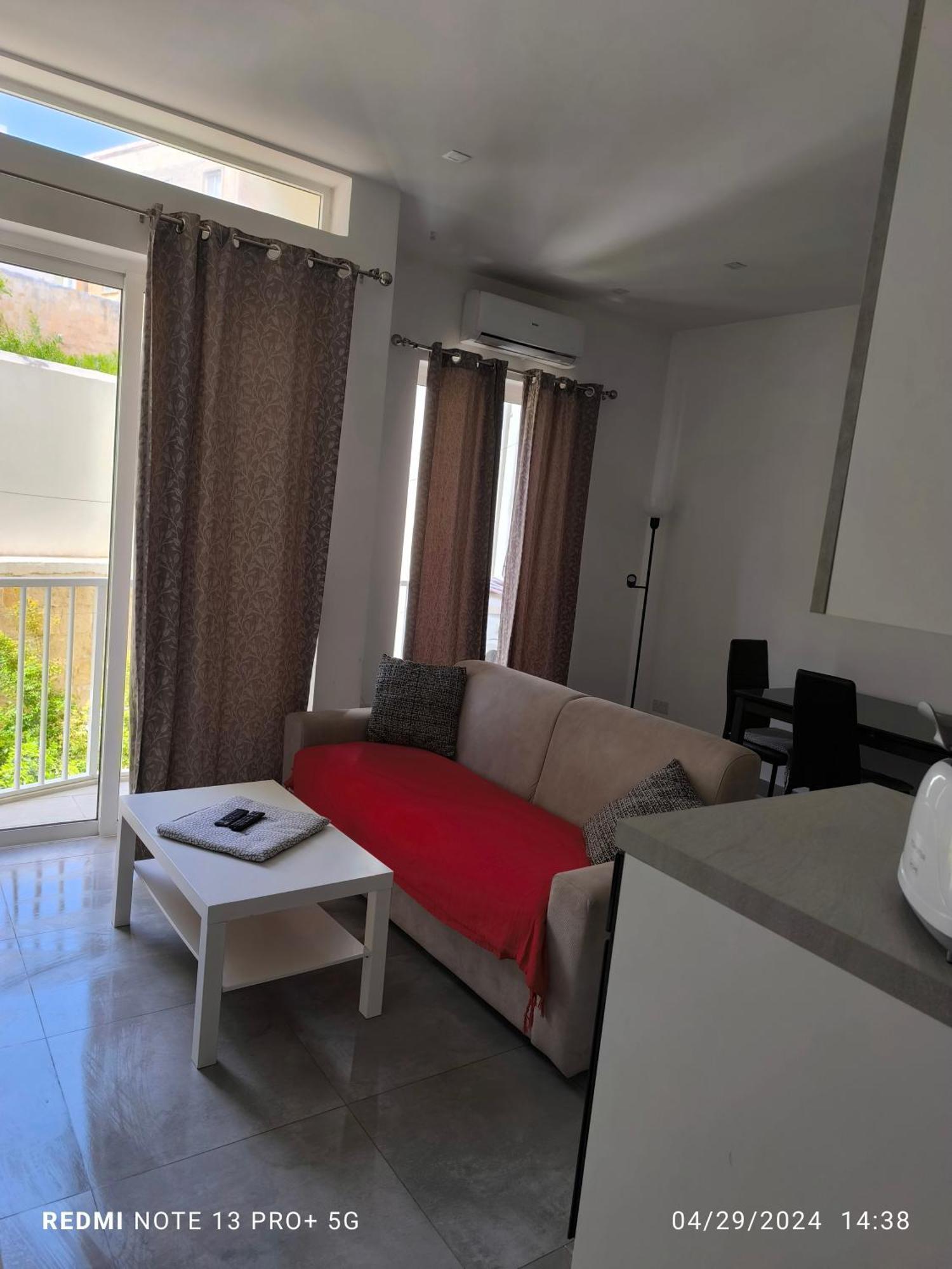 One Bedroom Tea Apartment Il-Gzira Esterno foto