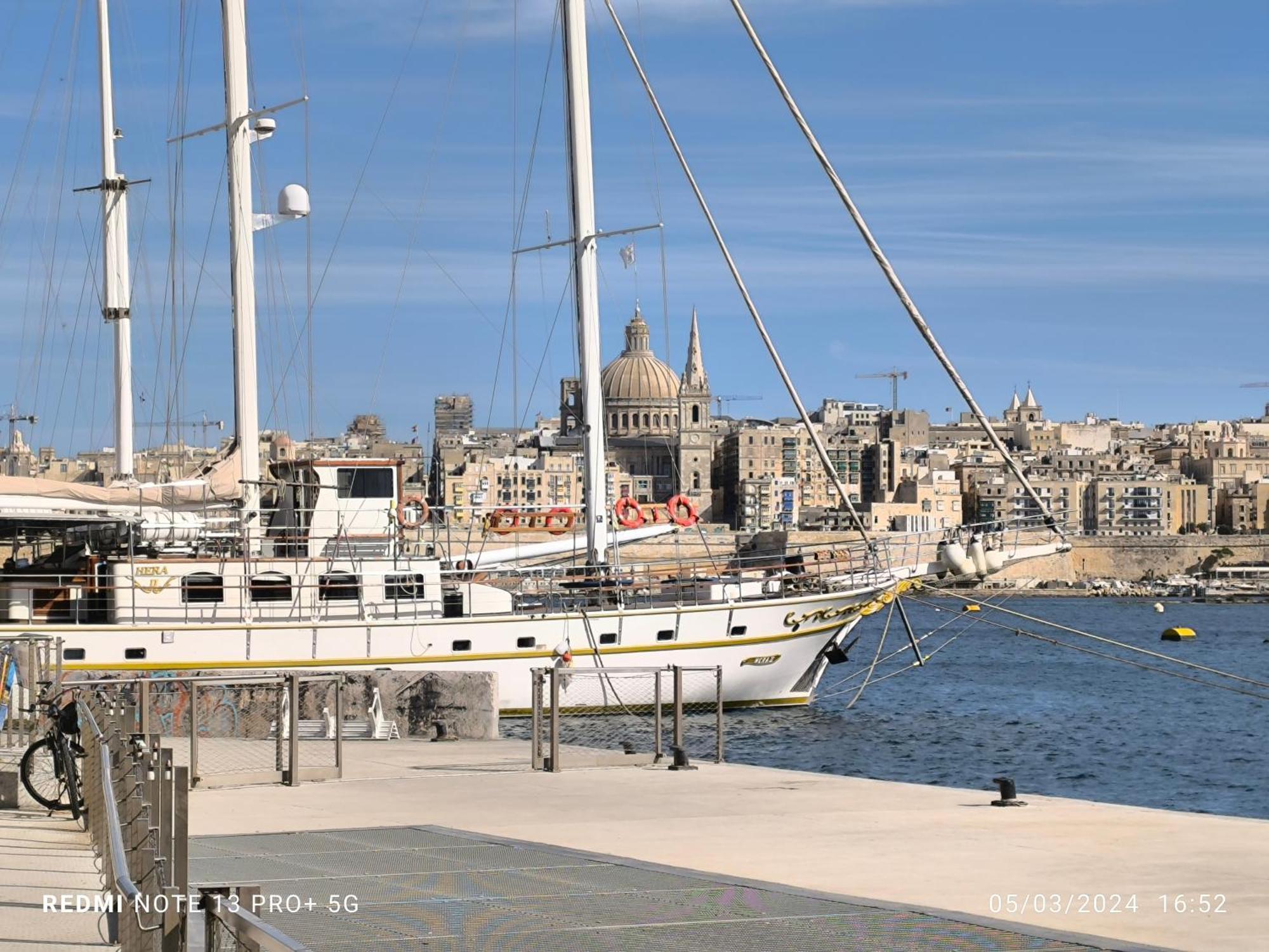 One Bedroom Tea Apartment Il-Gzira Esterno foto