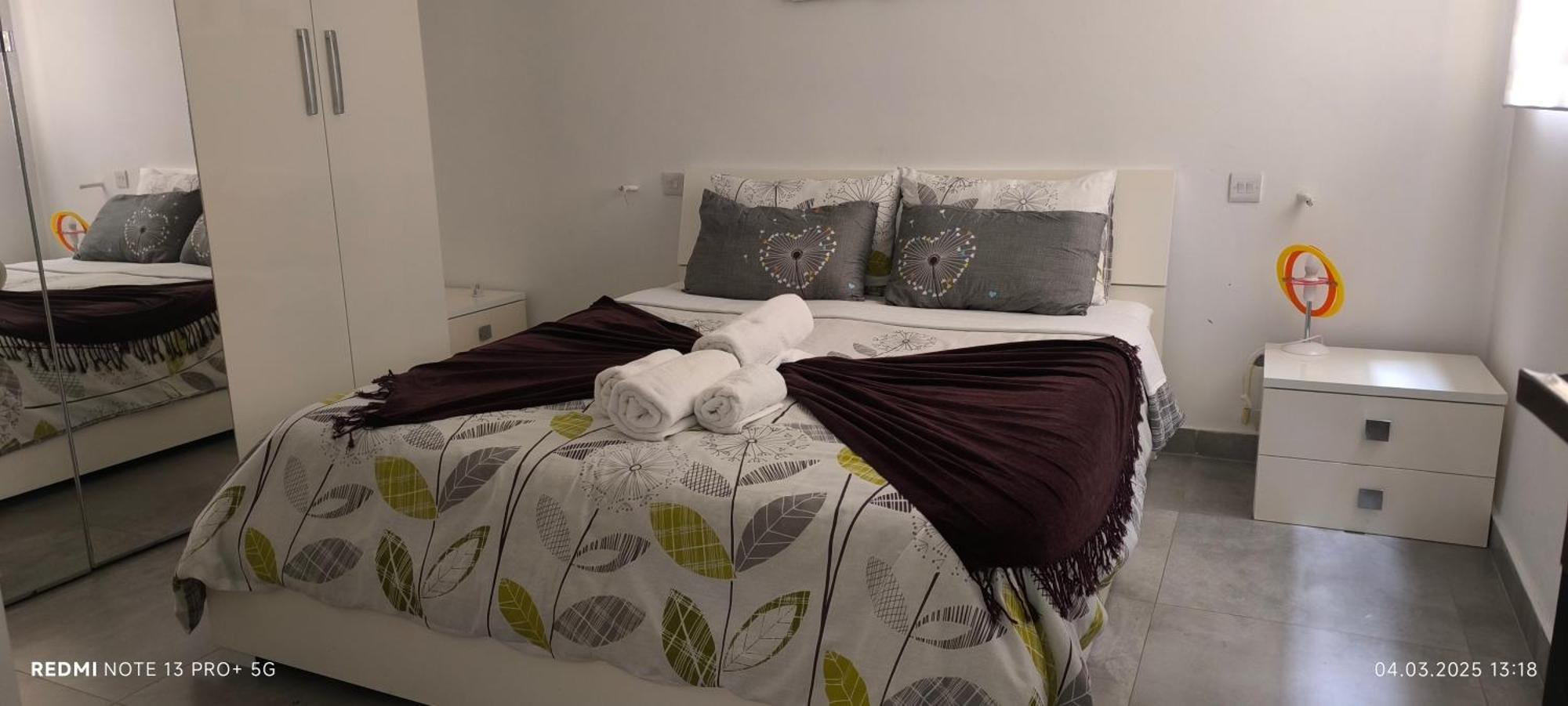 One Bedroom Tea Apartment Il-Gzira Esterno foto