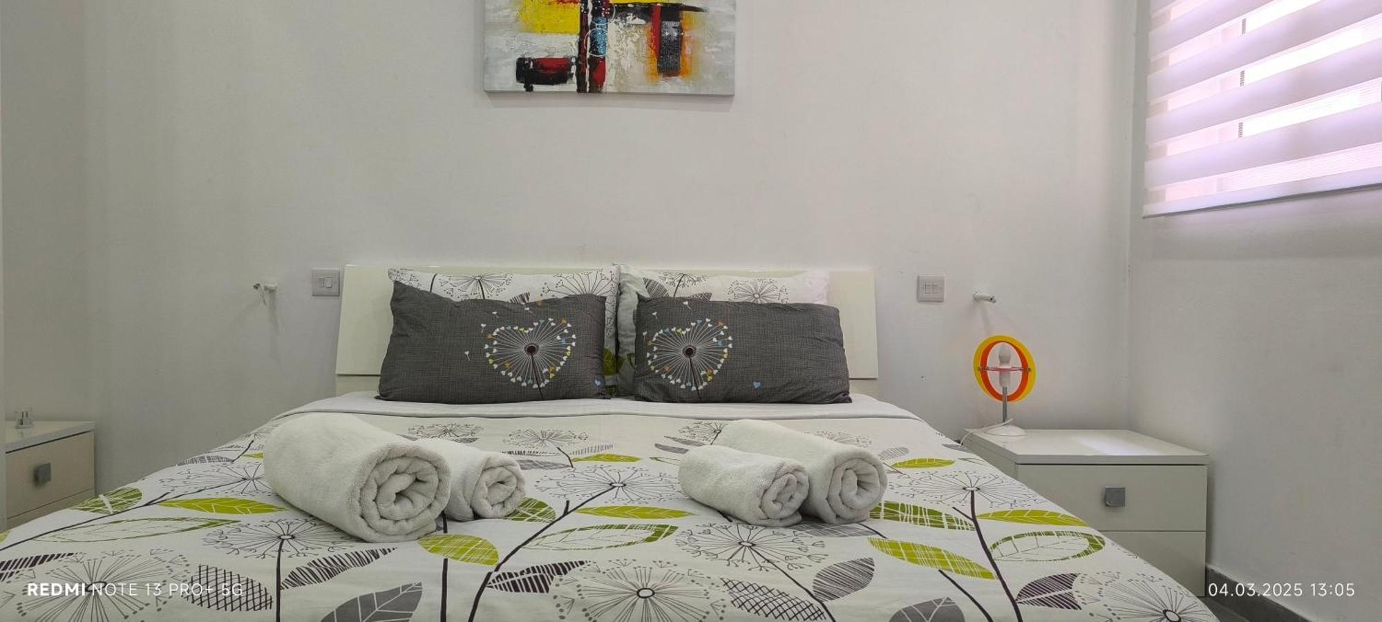 One Bedroom Tea Apartment Il-Gzira Esterno foto